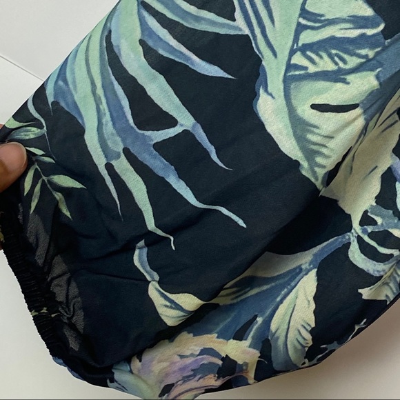 NWT LF Seek The Label Floral Balloon Sleeve Cropped  Blouse - Picture 2 of 9